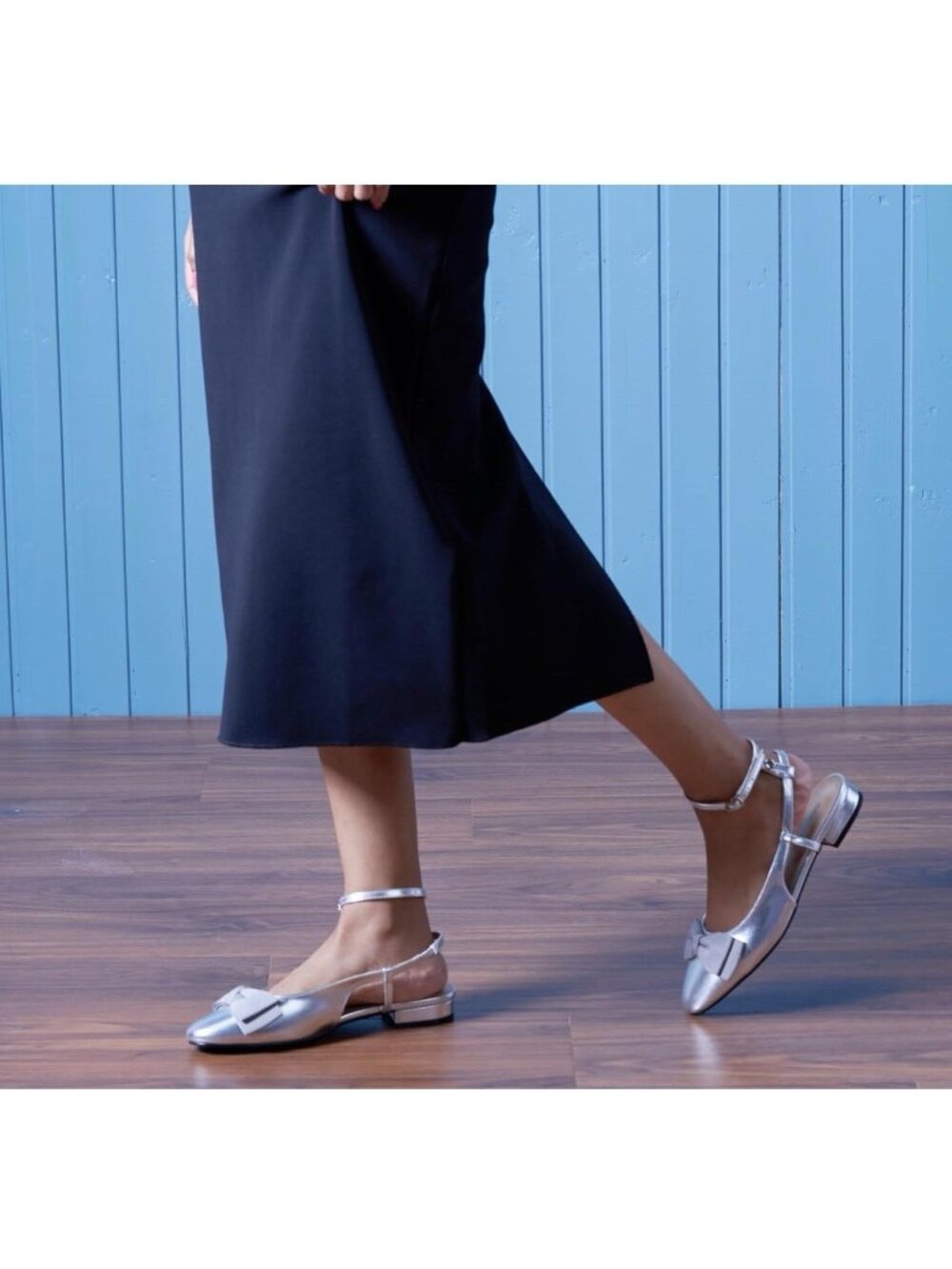 C. Paravano Size 8.5 (EU 39.5)- Sling Back Flats - Silver With Bow Accent. - Picture 6 of 10